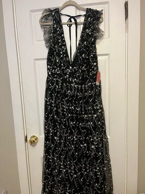 ARULA Black Maxi Dress with White Floral Embroidery